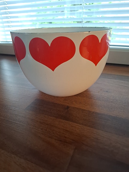 Retro Finel Sydän emalikulho 21 cm (Kaj Franck / GOG)