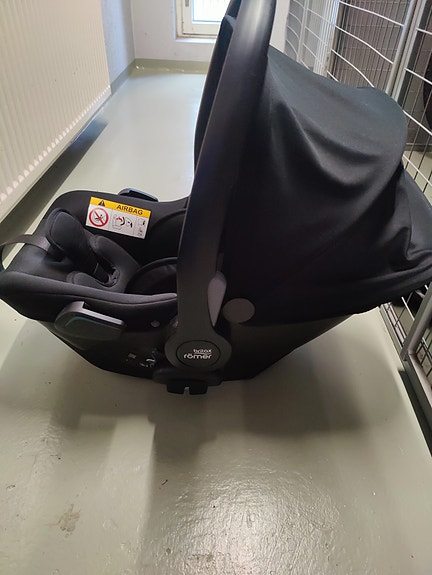 Britax Baby-Safe Core Turvakaukalo