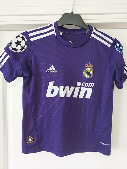Real Madrid pelipaita 134/140