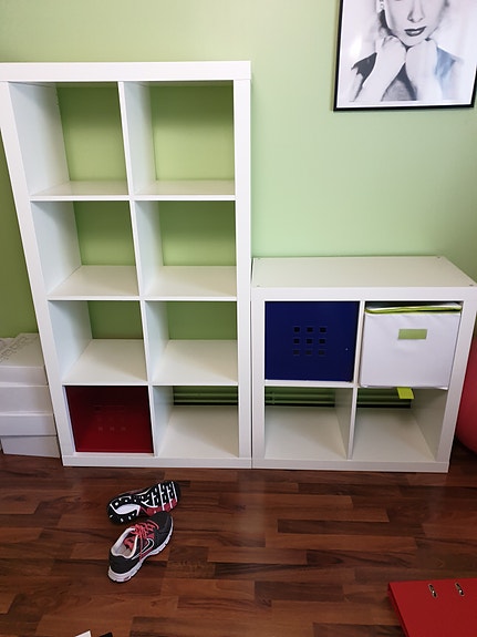 Valkoinen Ikea Expedit hyllysetti