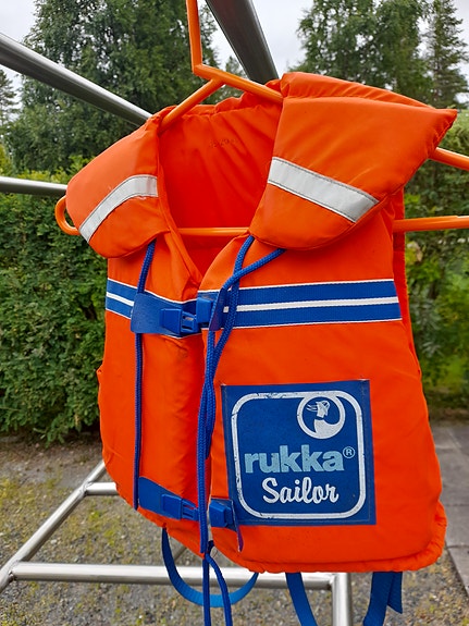 Lasten pelastusliivit Rukka 15-20 kg.