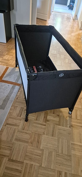 matkasänky
