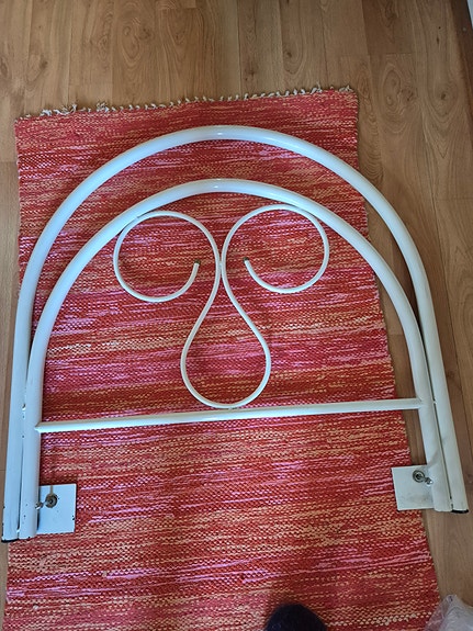 sängynpääty 80cm leveään runkopatjasänkyyn