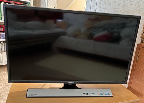 Samsung 28" LED TV
