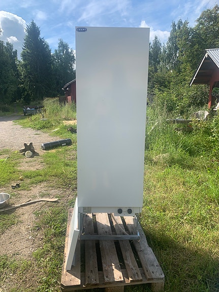 Lämminvesivaraaja 290 L / vuosi 2007