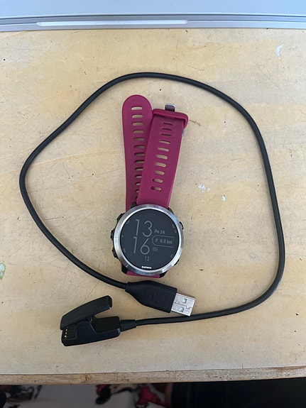 Garmin Forerunner 645 GPS-urheilukello pinkki