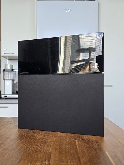 PlayStation 4 500 GB (CUH-1004A)