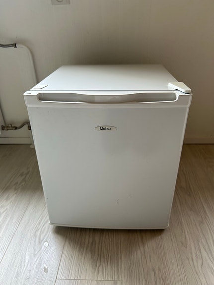Matsui pieni pakastin