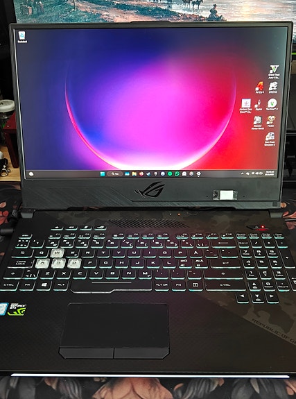 ASUS ROG STRIX GL504GM-ES155T 15.6" kannettava tietokone / läppäri