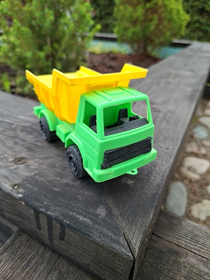 Plasto kuorma-auto vihreä-keltainen