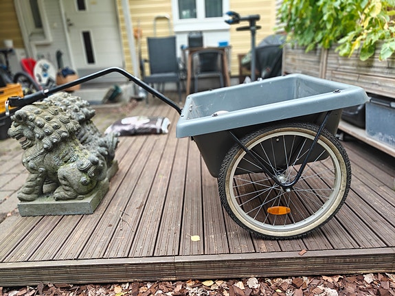 Pyörän peräkärry Helkama Kontti