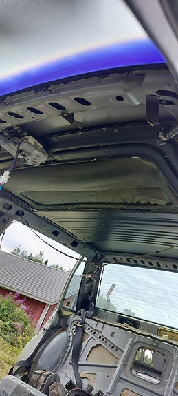 Volvo 760 sähköinen kattoluukku