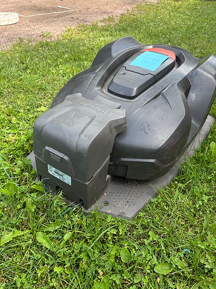 Husqvarna Automower 420 robottiruohonleikkuri