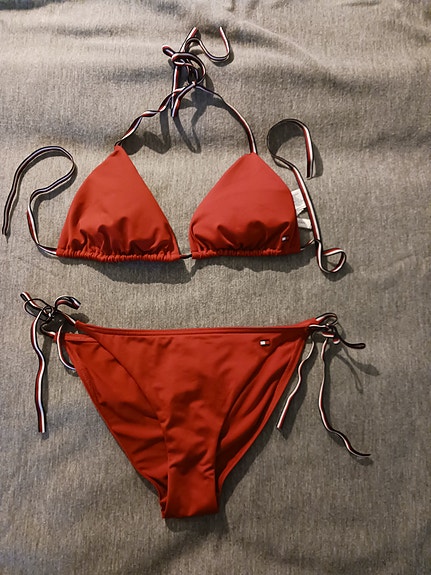 Tommy Hilfiger punaiset bikinit koko S