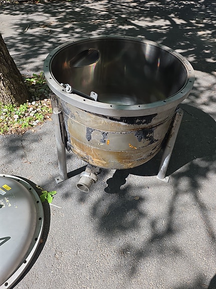 Ruostumaton terässäiliö kannella grilli/savustin projekti