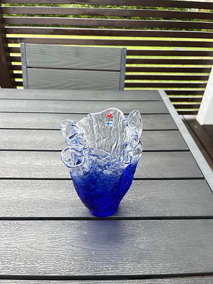 Iittala sininen lasimaljakko