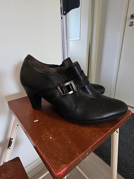 Gabor mustat nahka-avokkaat koko 38 / Black leather heels size 5