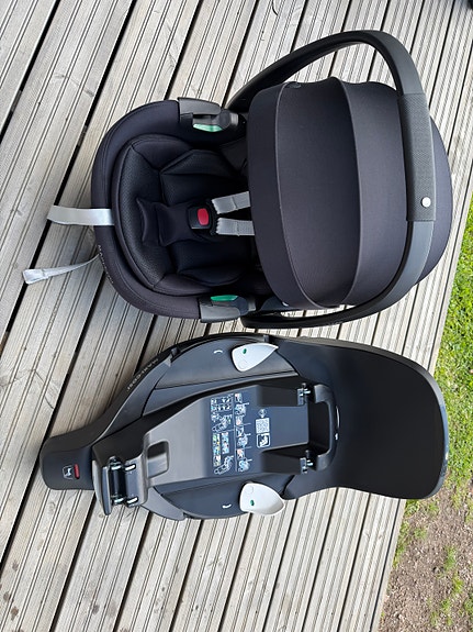 Maxi-Cosi Pebble 360 PRO 2 Turvakaukalo + Maxi-Cosi FamilyFix 360 PRO jalusta