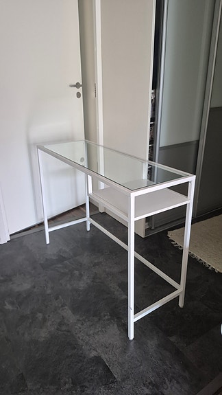 IKEA Vittsjö valkoinen lasinen pöytä