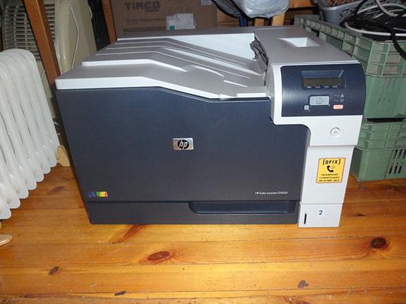 HP Color LaserJet Professional CP5225n -tulostin (CE711A)