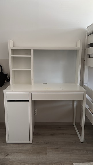 Ikea micke koulupöytä