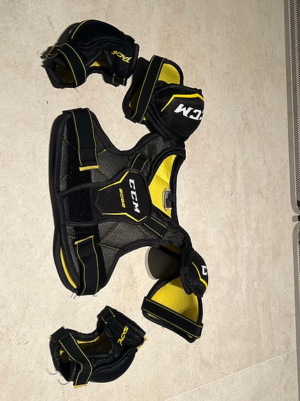 CCM Tacks jääkiekko rintapanssari ja kyynärsuojat, YT Large