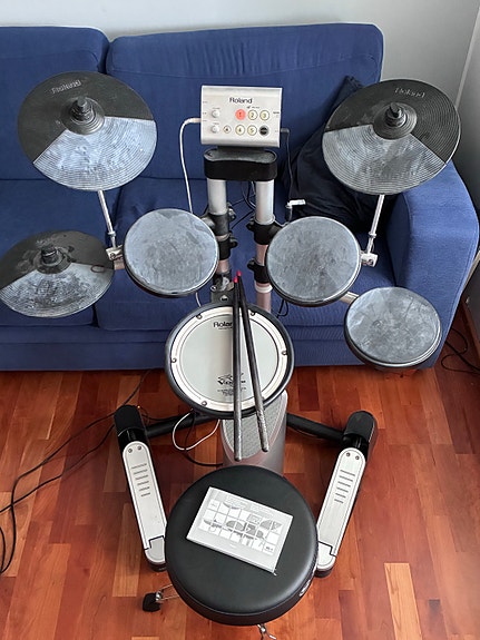 Roland HD-1 sähkörummut