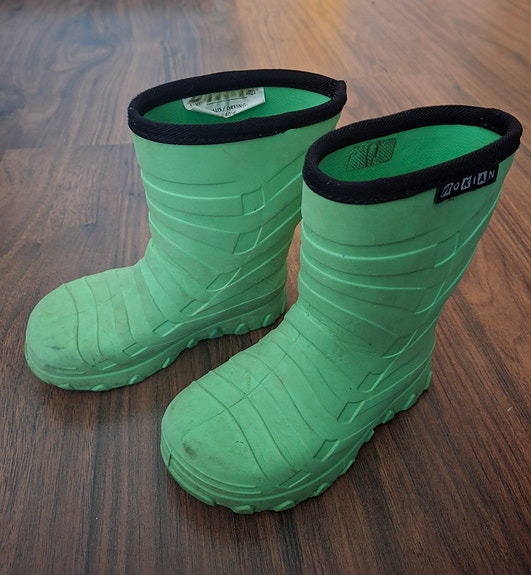 Nokian kumisaappaat 25