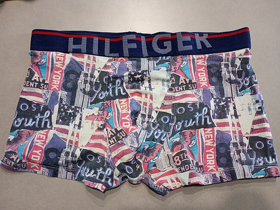 TOMMY HILFIGER/CALVIN KLEIN -boksereita