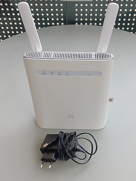 Operaattorivapaa modeemi / reititin  ZTE 4G-MF286R