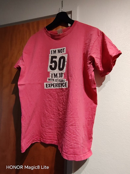 Hauska "I'm not 50" -t-paita (Koko M)
