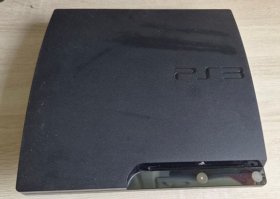 Sony PlayStation 3 konsoli musta