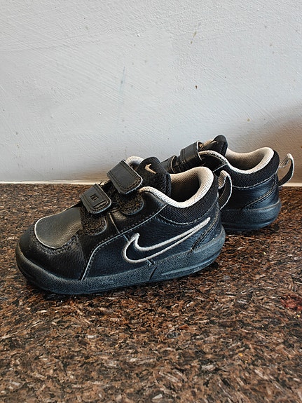 Niken tennarit