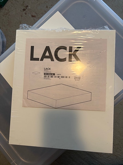 Lack seinähyllyt