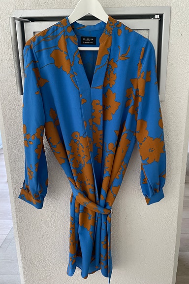 Selected femme mekko