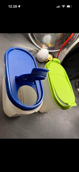 Tupperware mahtuvat säilytyspurkit 2 kpl 1,1L
