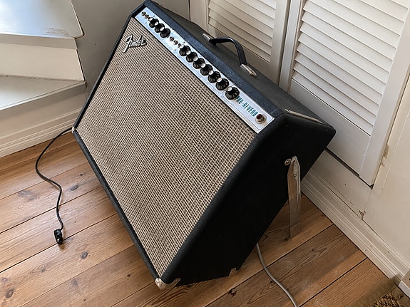 Fender Pro Reverb 1976 Silverface 2x12 putkivahvistin