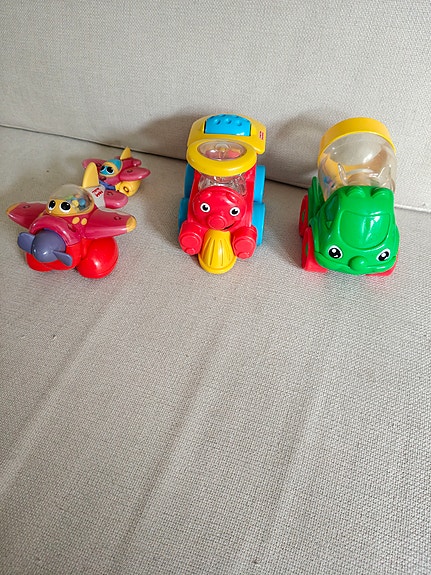Fisher-Price värikkäät lelut – lentokone, juna ja kuorma-auto