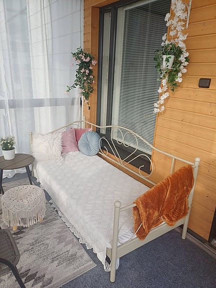 Metallinen päiväsohva