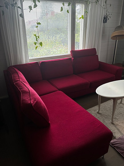 Punainen kulmasohva