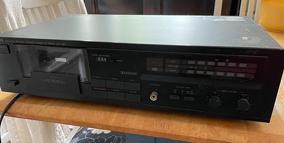 Yamaha KX-130 kasettidekki stereolaite