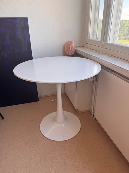 Ruokapöytä