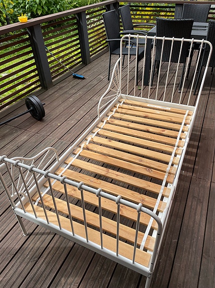 IKEA Minnen juniorisänky metallirunko valkoinen