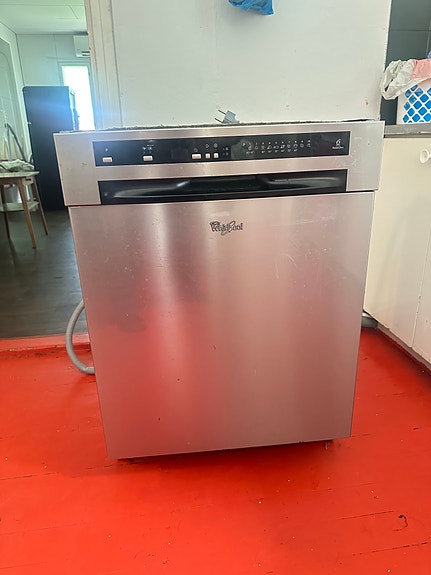 Whirlpool astianpesukone