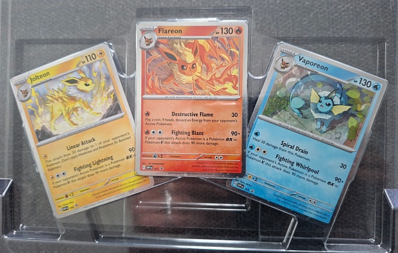 Pokemon kortit