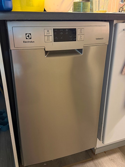 Kapea Electrolux astianpesukone teräs 45cm