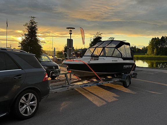 Vuokrataan venetraileri Respo / JSI 1500kg