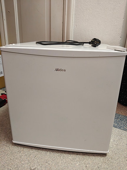 midea pieni jääkaappi