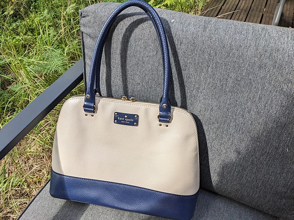 Klassinen Kate Spade laukku - aitoa nahkaa