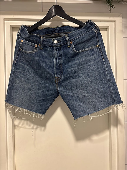 Levi’s farkkushortsit 34/32